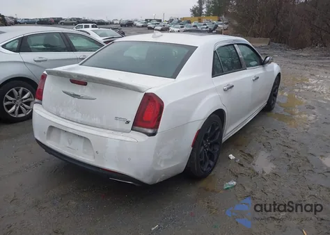 2020 Chrysler 300 300S z USA, uszkodzony, nr VIN 2C3CCABG0LH103489
